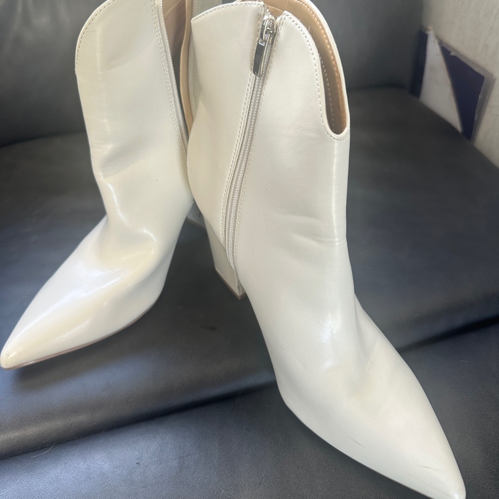 Elegant White Ankle Boots